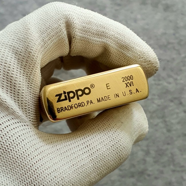 Bật Lửa Zippo Mỹ Đồng Bạn Hữu Đường Xa Đời E2000-XVI ( Ruột Vàng , Fullbox)
