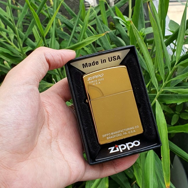 Bật Lửa Zippo Mỹ Đồng Vàng Trơn Chu Niên 1932 - 1985 ( Ruột Vàng , Có Tem Đỏ , Fullbox)